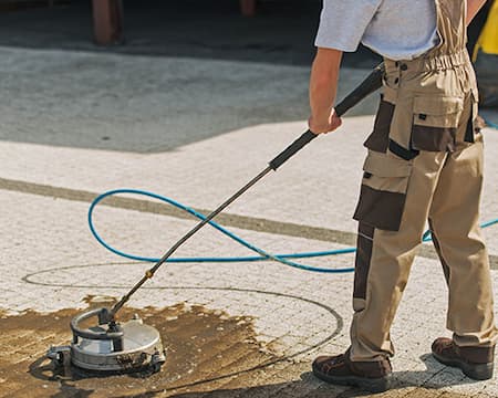 The Benefits of Hiring a Professional Pressure Washing Company